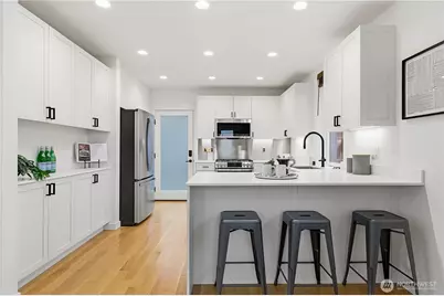 225 24th Avenue, Seattle, WA 98122 - Photo 7