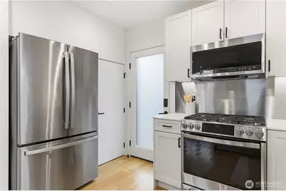 225 24th Avenue, Seattle, WA 98122 - Photo 9