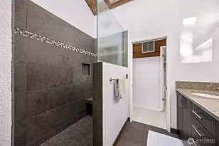 5611 Sunrise Beach Rd NW, Olympia, WA 98502 - Photo 29