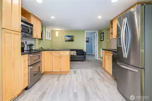 7638 Winona Ave N, Seattle, WA 98103 - Photo 19