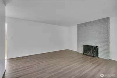 10502 108th Avenue SW, Tacoma, WA 98498 - Photo 5