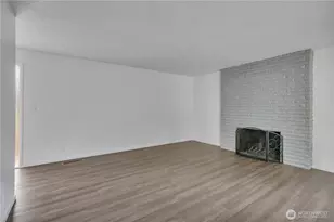 10502 108th Ave SW, Tacoma, WA 98498 - Photo 5