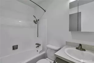 10502 108th Ave SW, Tacoma, WA 98498 - Photo 13