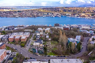 1809 5th Avenue N, Seattle, WA 98109 - Photo 3