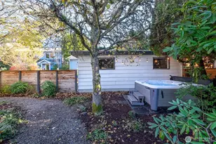 4521 SW Henderson St, Seattle, WA 98136 - Photo 31