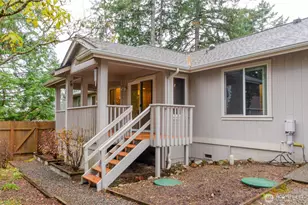 101 E Mountain View Dr, Allyn, WA 98524 - Photo 17