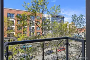 530 Broadway E, Seattle, WA 98102 - Photo 11