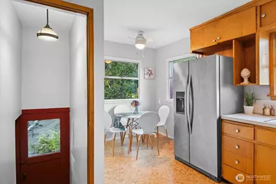 1742 NE 89th Street, Seattle, WA 98115 - Photo 11