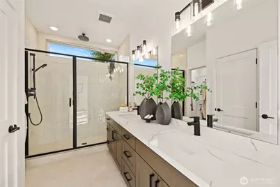 12037 Fremont Avenue N #1 & 2, Seattle, WA 98133 - Photo 13