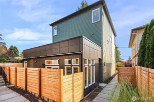 12037 Fremont Ave N, Seattle, WA 98133 - Photo 23