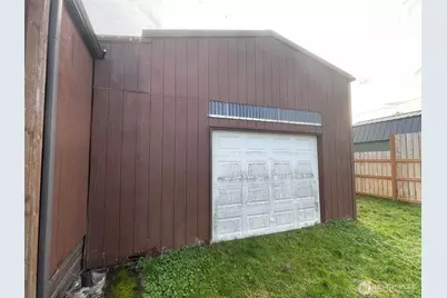 131 SW E Street, Forks, WA 98331 - Photo 3