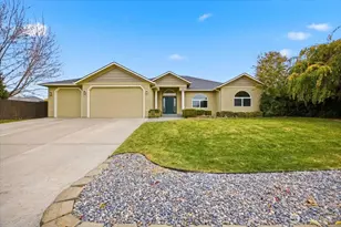 1107 SE Harvest Dr, College Place, WA 99324 - Photo 1