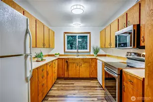 4005 NE Kedros Dr, Poulsbo, WA 98370 - Photo 5