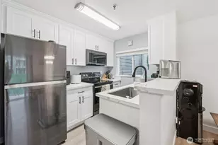 12510 109th Ct NE, Kirkland, WA 98034 - Photo 7