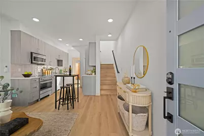 3605 Linden Avenue N, Seattle, WA 98103 - Photo 3