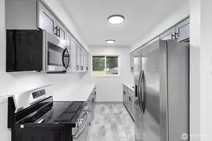 1114 N 1st Ave, Kelso, WA 98626 - Photo 11