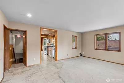 12011 67th Avenue S, Seattle, WA 98178 - Photo 5