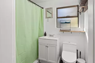 10019 Interlake Ave N, Seattle, WA 98133 - Photo 17