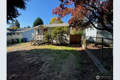 10019 Interlake Avenue N, Seattle, WA 98133 - Photo 7