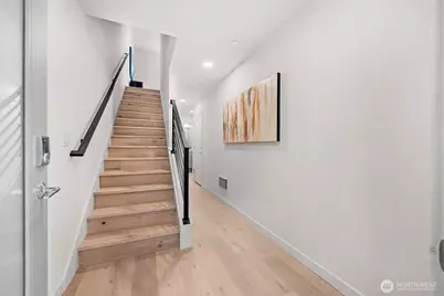 1412 N 47th Street #B, Seattle, WA 98103 - Photo 3