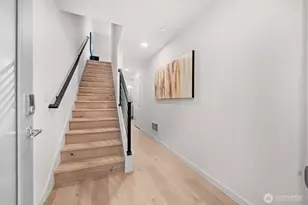 1412 N 47th St, Seattle, WA 98103 - Photo 3