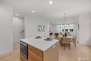 1412 N 47th St, Seattle, WA 98103 - Photo 17