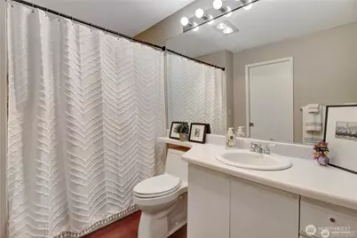 4106 Factoria Boulevard SE #116, Bellevue, WA 98006 - Photo 15