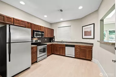 18930 Bothell-Everett Hwy #G103, Bothell, WA 98012 - Photo 23