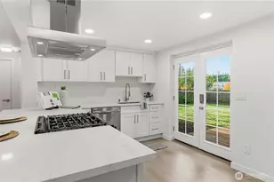 16167 Midvale Ave N, Shoreline, WA 98133 - Photo 9