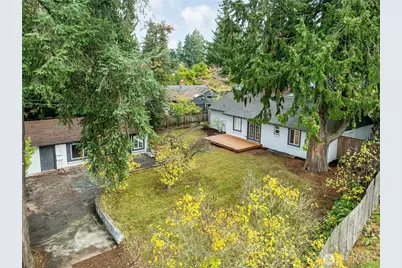 16167 Midvale Avenue N, Shoreline, WA 98133 - Photo 1