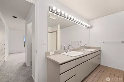 2410 Aurora Avenue N #105, Seattle, WA 98109 - Photo 19