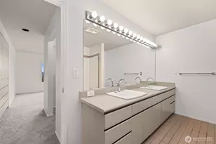 2410 Aurora Ave N, Seattle, WA 98109 - Photo 19