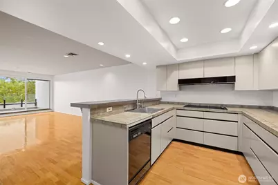 2410 Aurora Avenue N #105, Seattle, WA 98109 - Photo 11