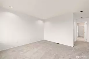 2410 Aurora Ave N, Seattle, WA 98109 - Photo 17