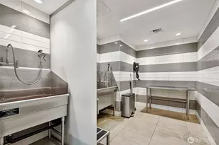 588 Bell St, Seattle, WA 98121 - Photo 31