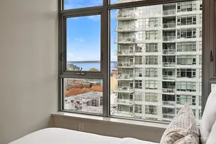 588 Bell St, Seattle, WA 98121 - Photo 15