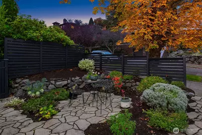 1229 9th Avenue W, Seattle, WA 98119 - Photo 3