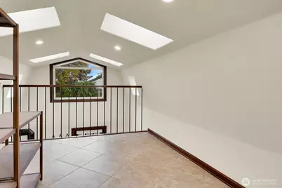 1512 10th Avenue W, Seattle, WA 98119 - Photo 25