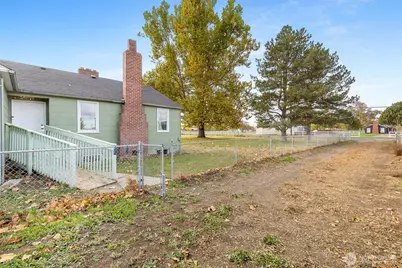 32105 S Finley Rd, Kennewick, WA 99337 - Photo 31