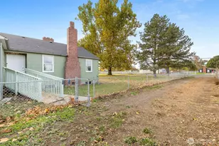 32105 S Finley Rd, Kennewick, WA 99337 - Photo 31