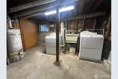 9022 36th Avenue SW, Seattle, WA 98126 - Photo 13