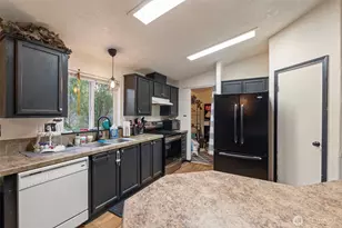 1009 Lord St, Kelso, WA 98626 - Photo 13