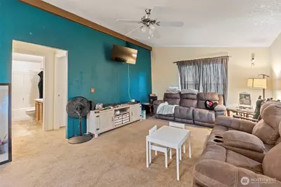 1009 Lord Street, Kelso, WA 98626 - Photo 17