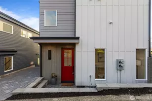 8405 42nd Ave SW, Seattle, WA 98136 - Photo 3