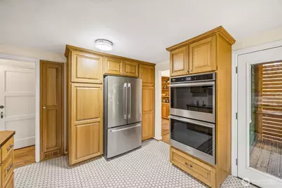 638 N Skyline Drive, Tacoma, WA 98406 - Photo 9