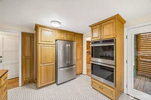 638 N Skyline Dr, Tacoma, WA 98406 - Photo 9