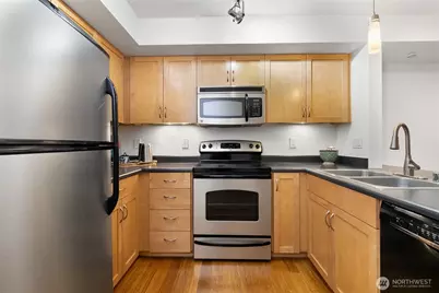 827 Hiawatha Place S #212, Seattle, WA 98144 - Photo 7