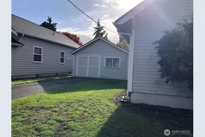 530 E Pioneer, Puyallup, WA 98372 - Photo 3