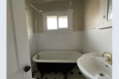 530 E Pioneer, Puyallup, WA 98372 - Photo 17