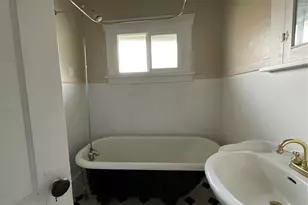 530 E Pioneer, Puyallup, WA 98372 - Photo 17